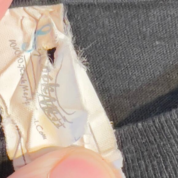 Star Wars The Force Awakens T-Shirt Woman's XL Black with Front Graphic - Picture 8 of 10